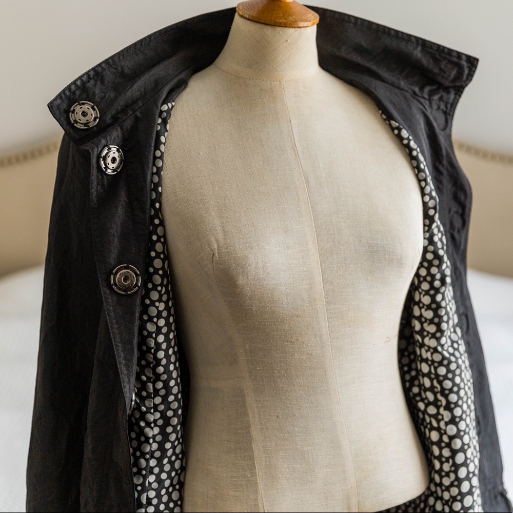 Gallery light coat